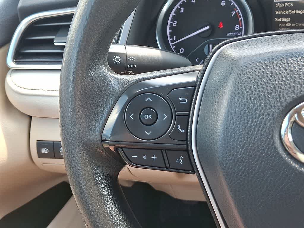Thumbnail: 2018 Toyota Camry - 17