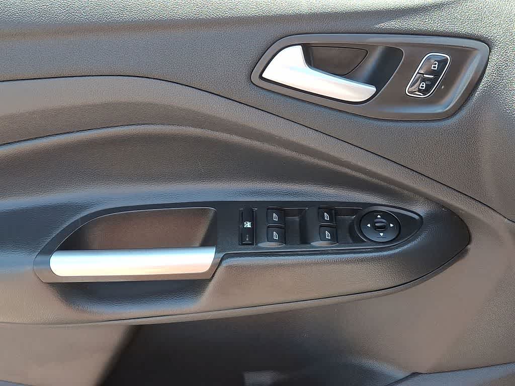 Thumbnail: 2017 Ford Escape - 10