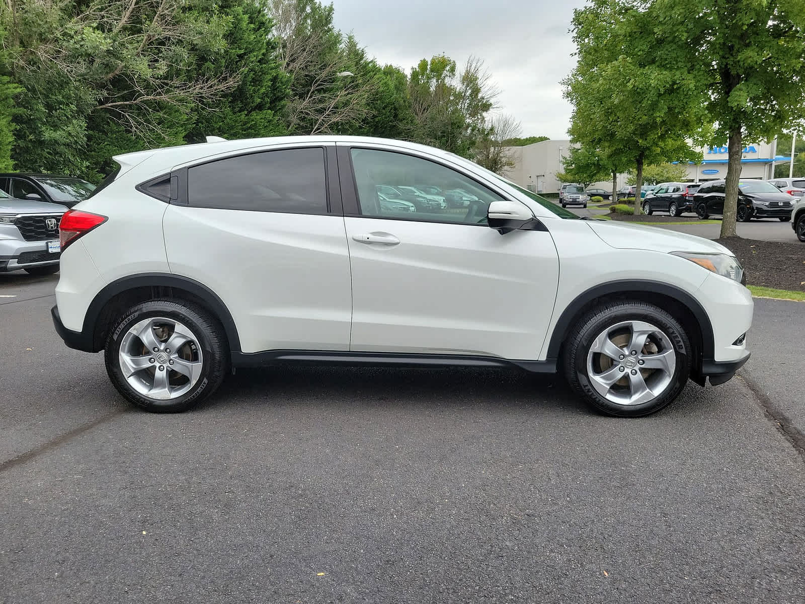 2017 Honda HR-V EX 26