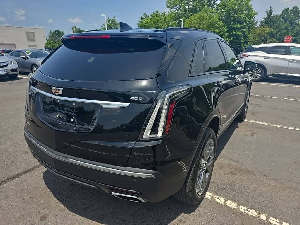 Thumbnail: 2021 Cadillac XT5 - 4