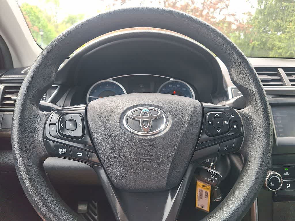 Thumbnail: 2017 Toyota Camry - 16