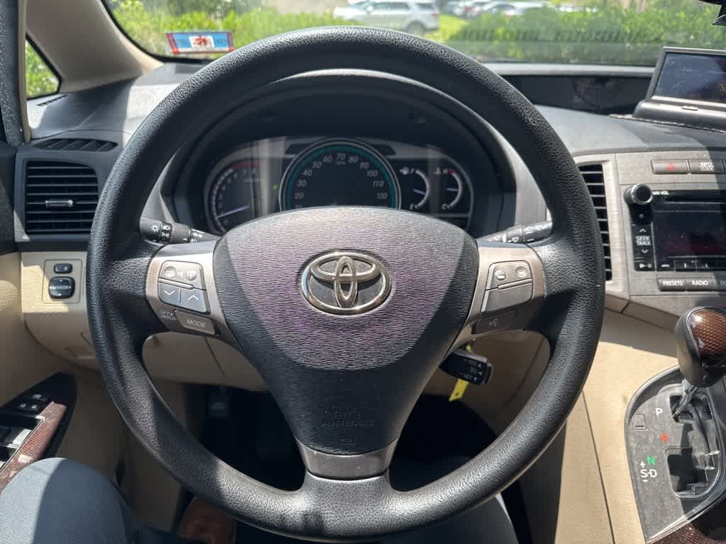 Thumbnail: 2011 Toyota Venza - 10