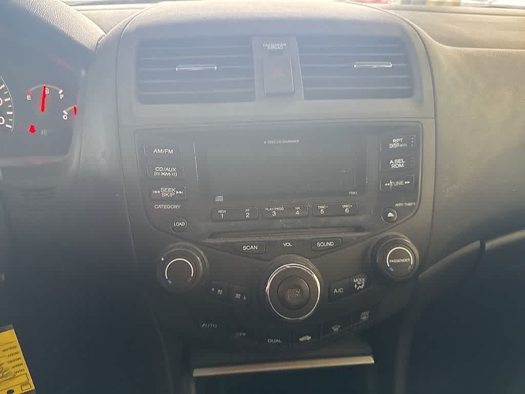 Thumbnail: 2005 Honda Accord - 15