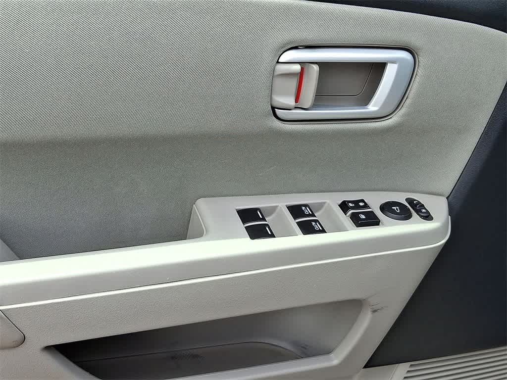Thumbnail: 2013 Honda Pilot - 10
