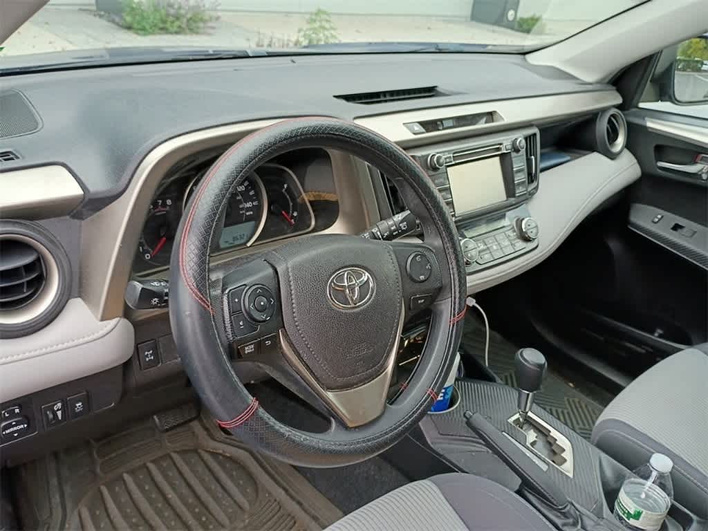 Thumbnail: 2014 Toyota RAV4 - 9