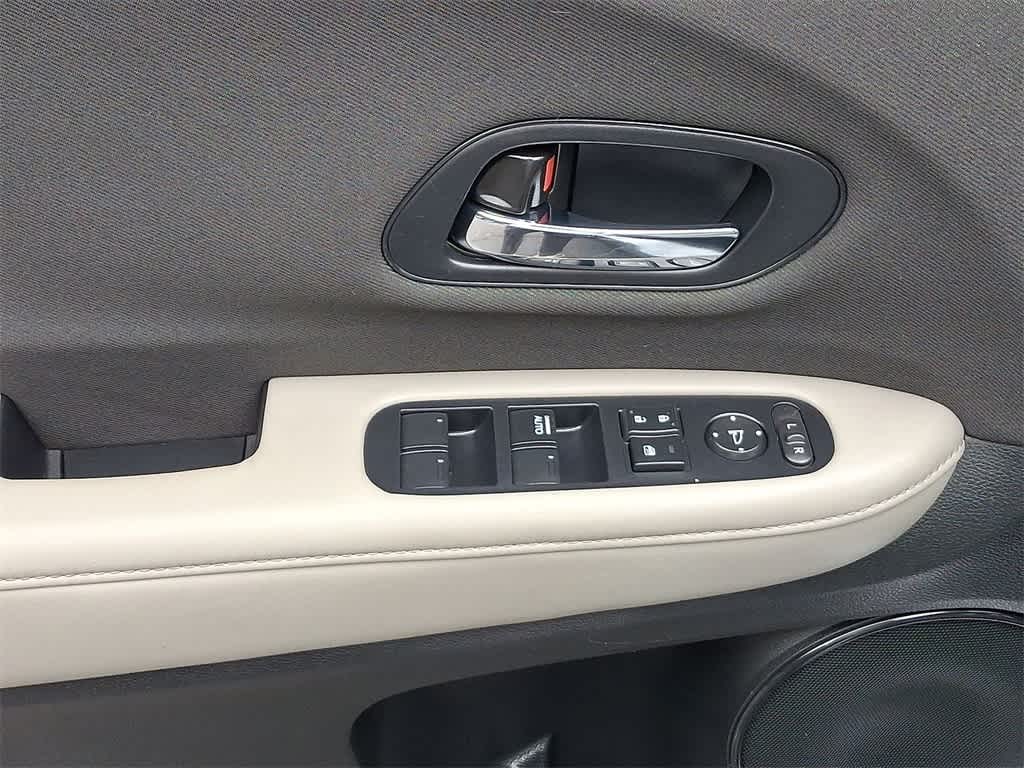 Thumbnail: 2019 Honda HR-V - 10