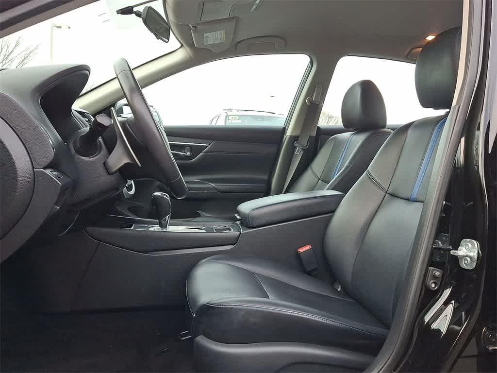 Thumbnail: 2018 Nissan Altima - 11