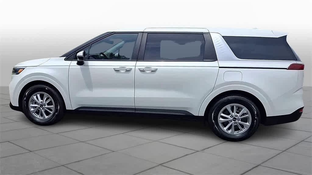 Thumbnail: 2023 Kia Carnival - 5