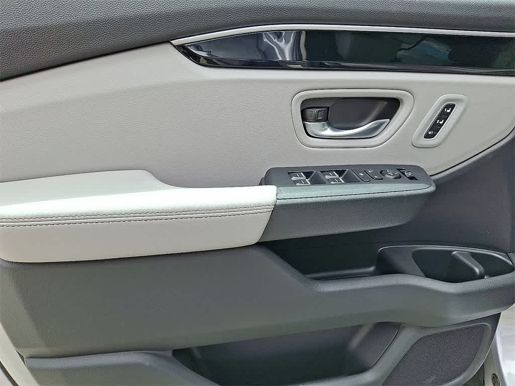 Thumbnail: 2025 Honda Pilot - 13