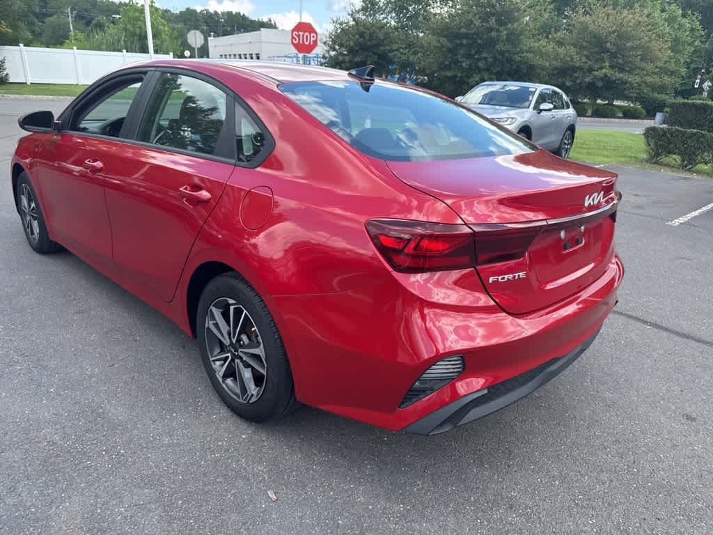 Thumbnail: 2022 Kia Forte - 8