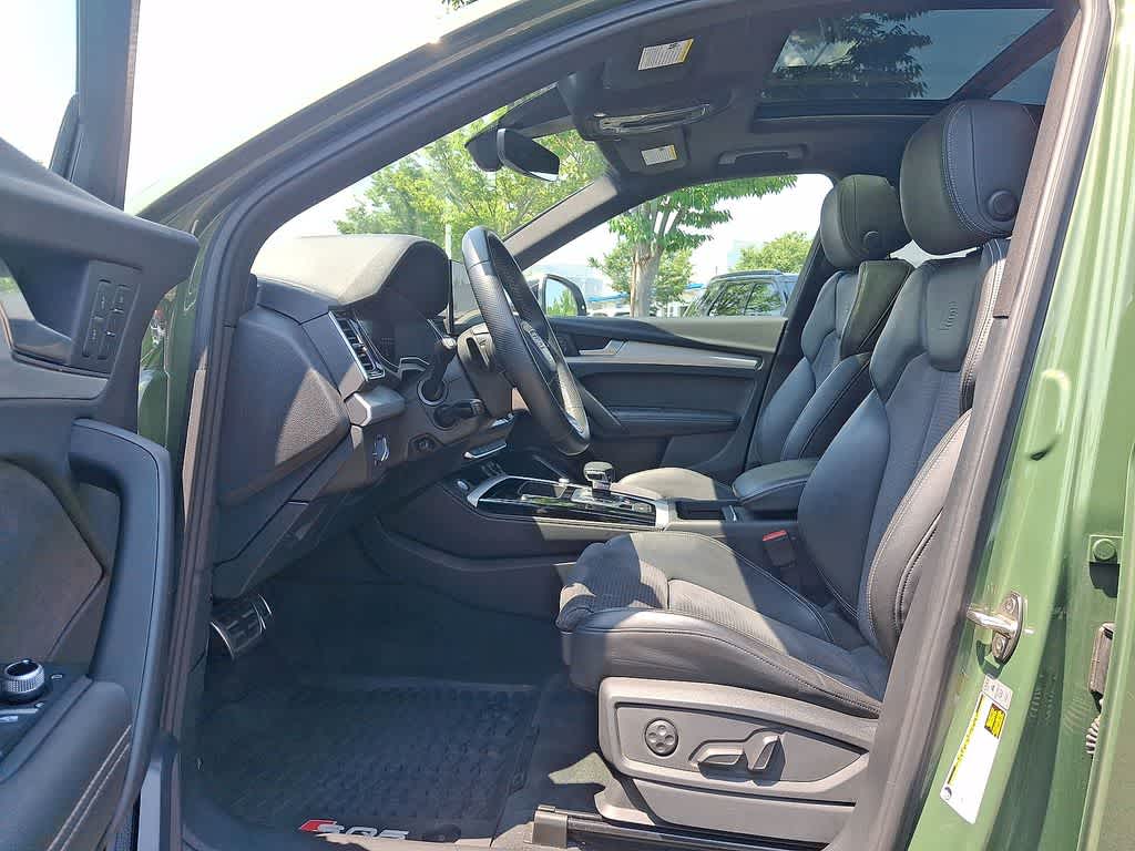 Thumbnail: 2021 Audi SQ5 - 10