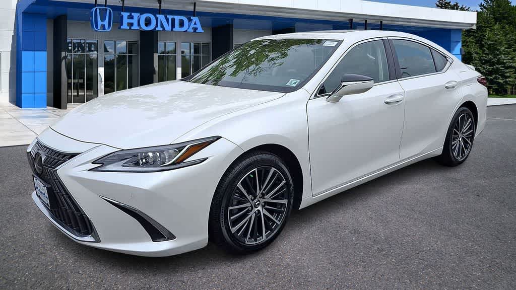 Thumbnail: 2023 Lexus ES - 4