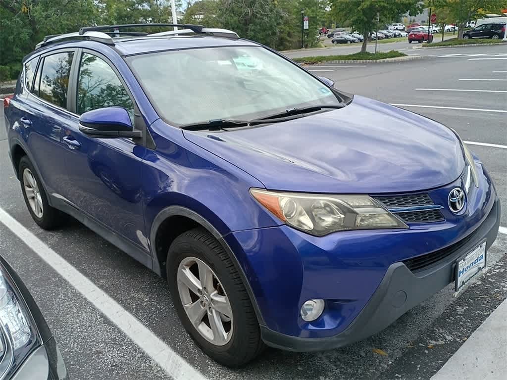 Thumbnail: 2014 Toyota RAV4 - 3