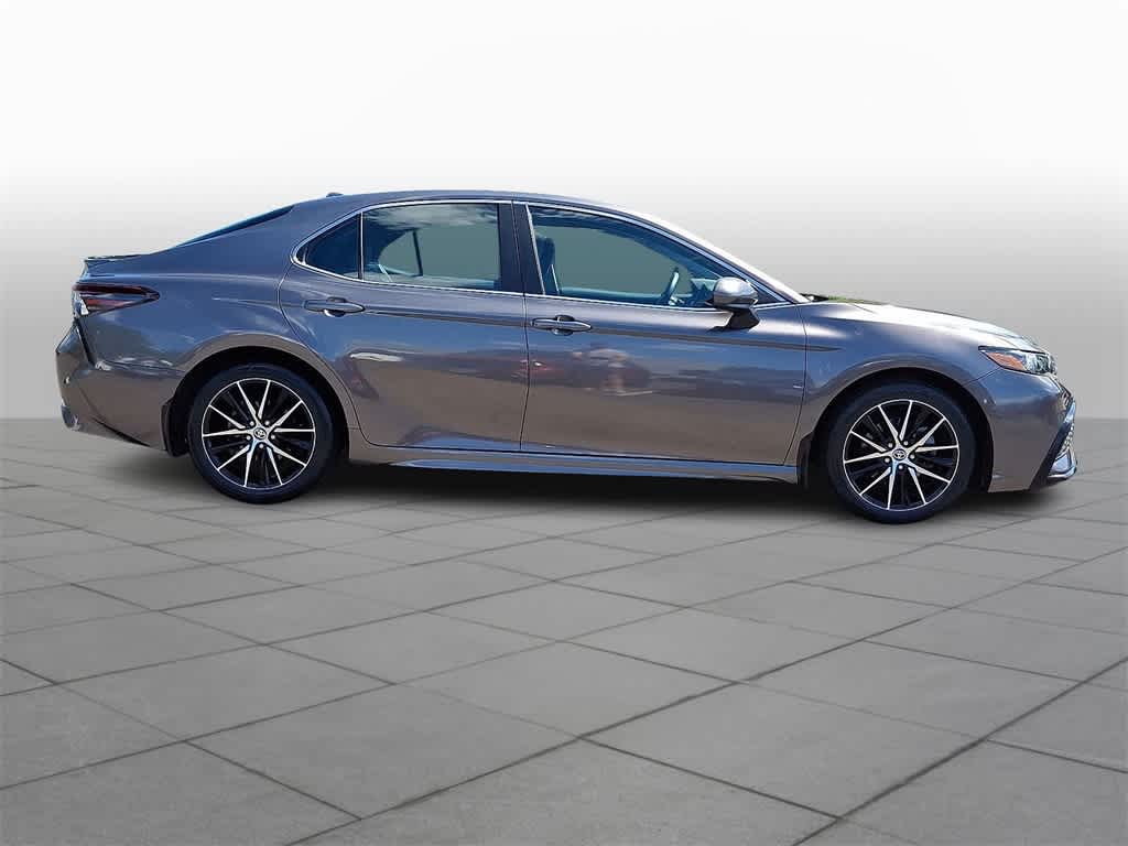 Thumbnail: 2021 Toyota Camry - 25