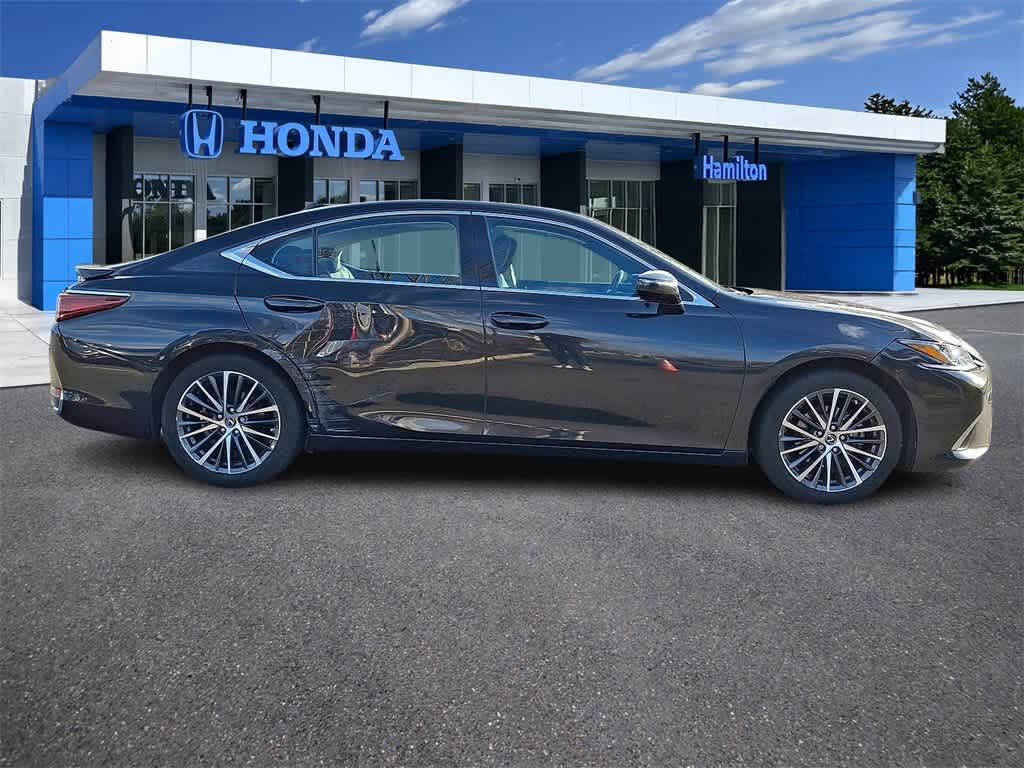 Thumbnail: 2023 Lexus ES - 25