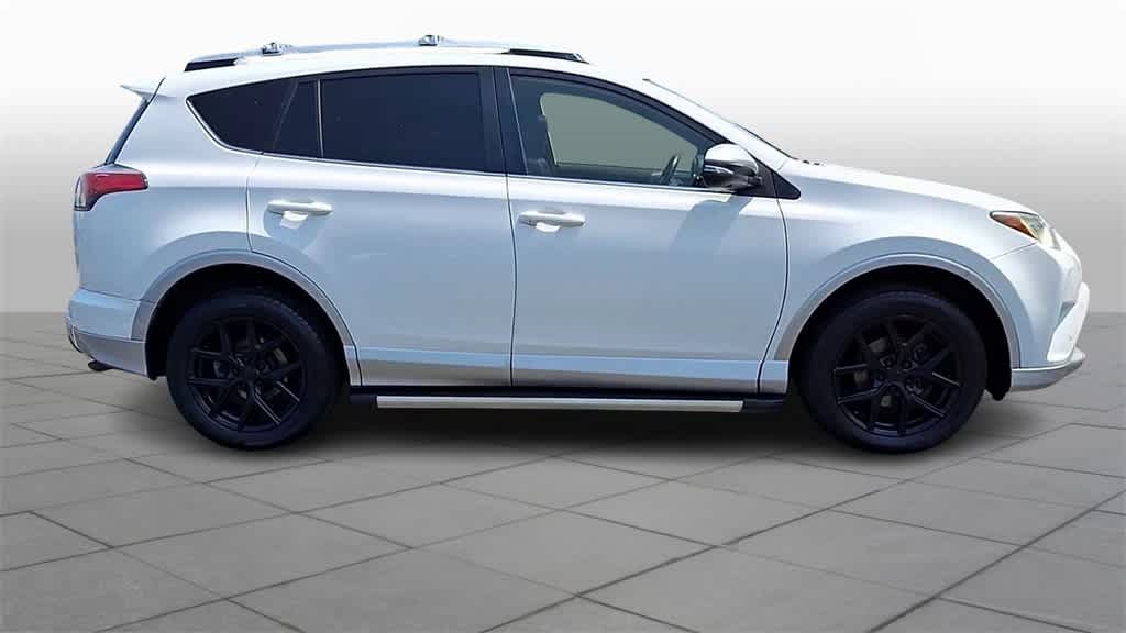 Thumbnail: 2016 Toyota RAV4 - 9