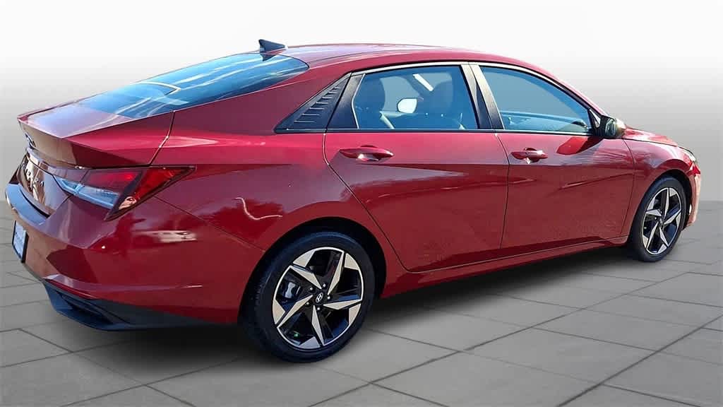 Thumbnail: 2023 Hyundai Elantra - 8
