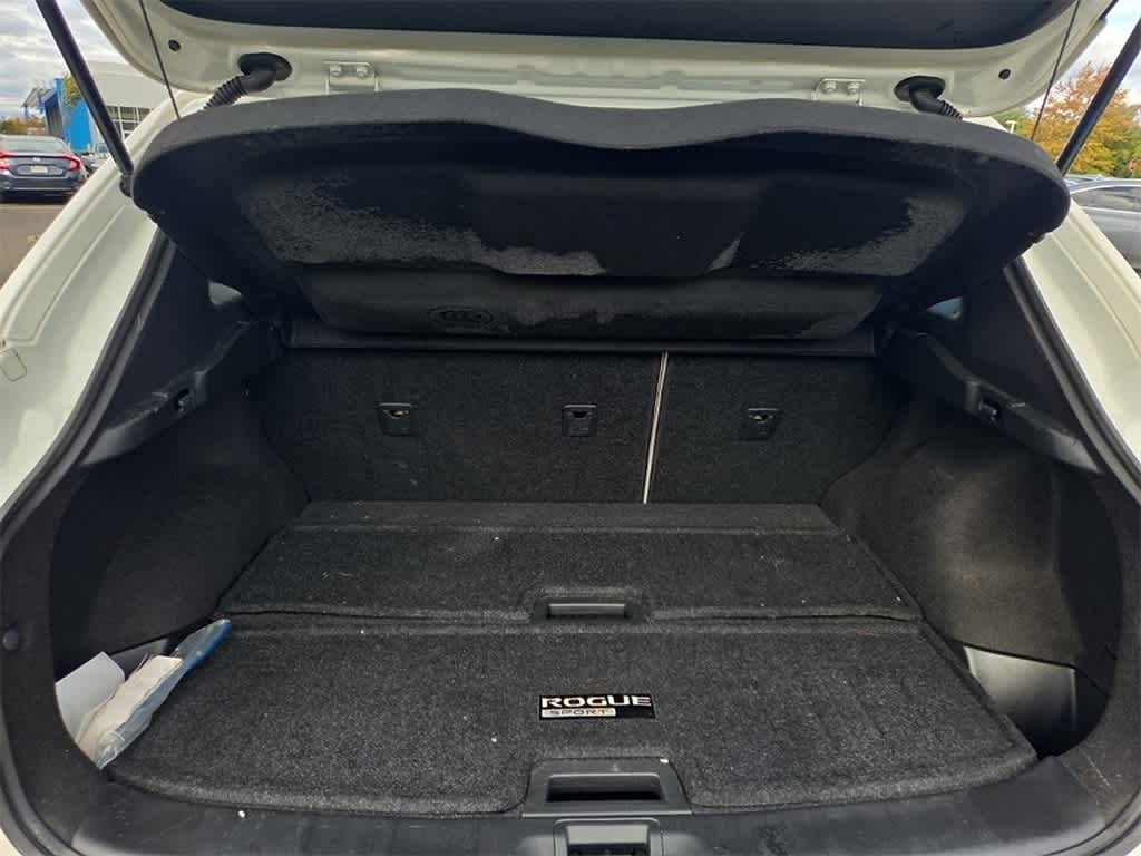 Thumbnail: 2019 Nissan Rogue Sport - 10