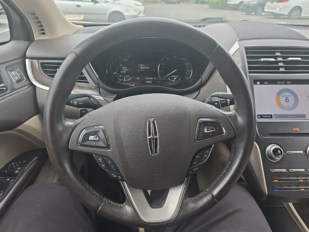 Thumbnail: 2017 Lincoln MKC - 12