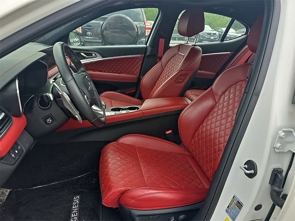 Thumbnail: 2022 Genesis G70 - 8