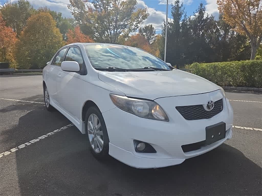 Thumbnail: 2010 Toyota Corolla - 3