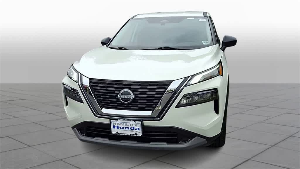 Thumbnail: 2022 Nissan Rogue - 3