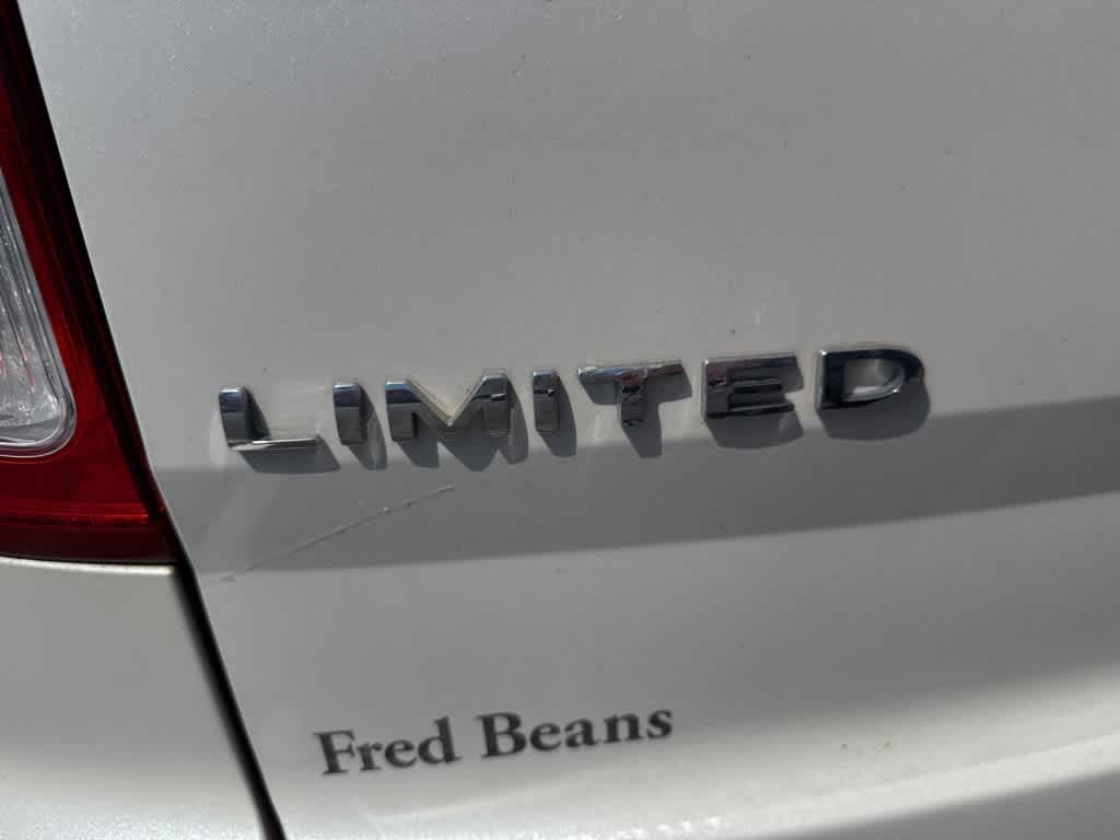 Thumbnail: 2011 Ford Explorer - 8