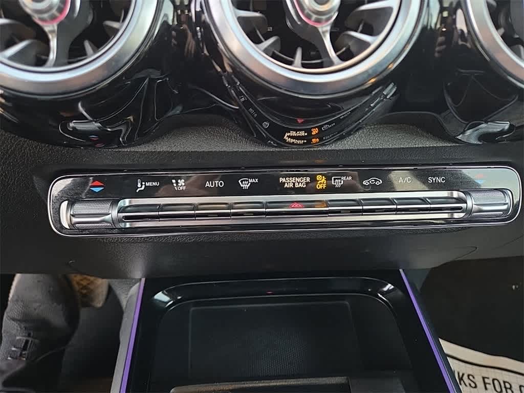 Thumbnail: 2021 Mercedes-Benz GLB - 22