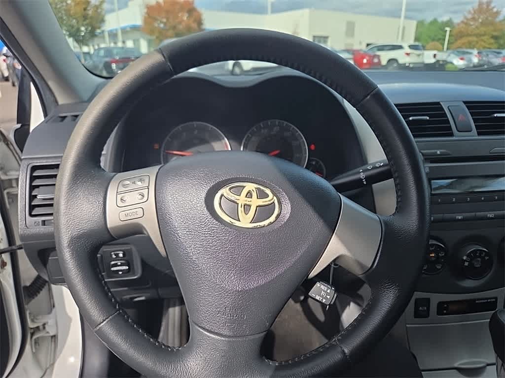Thumbnail: 2010 Toyota Corolla - 13