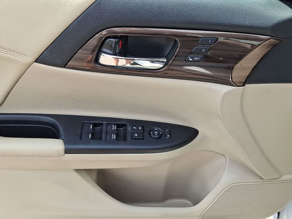 Thumbnail: 2017 Honda Accord - 10