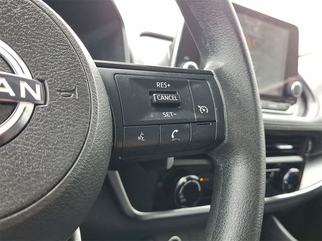 Thumbnail: 2022 Nissan Rogue - 16