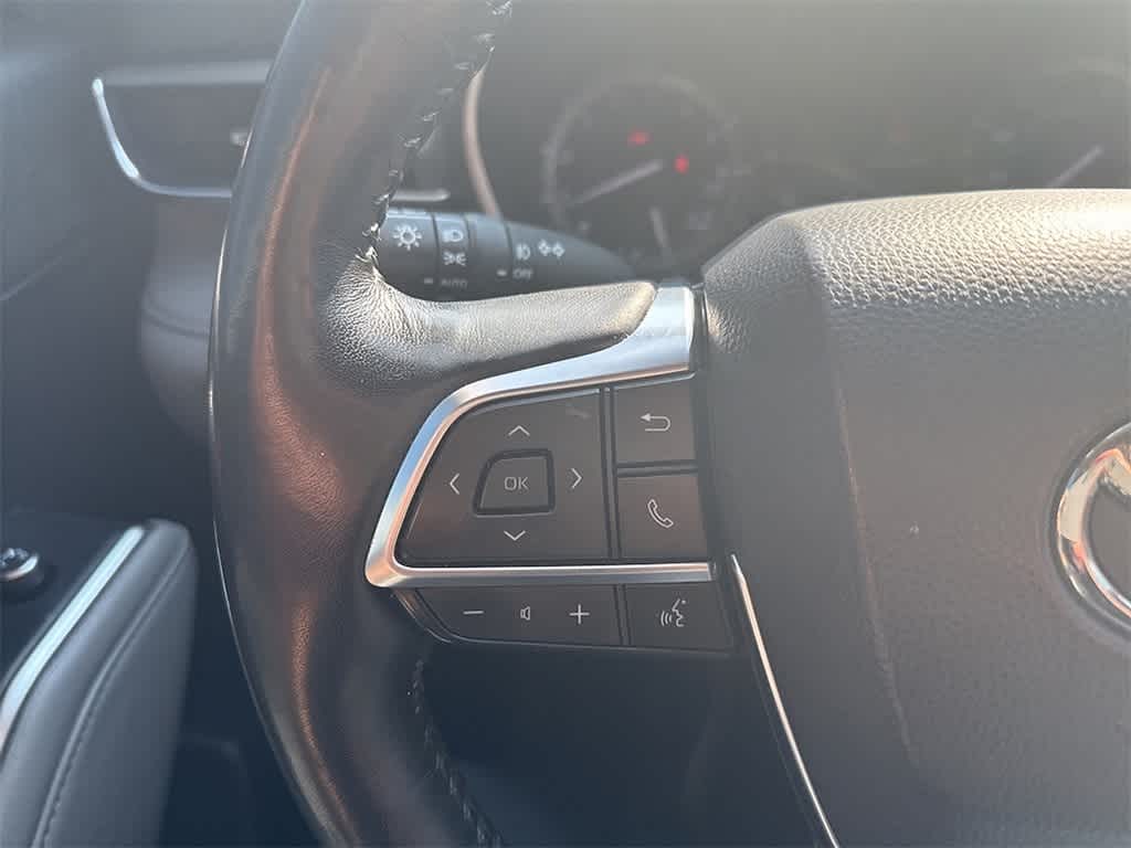 Thumbnail: 2021 Toyota Highlander - 11