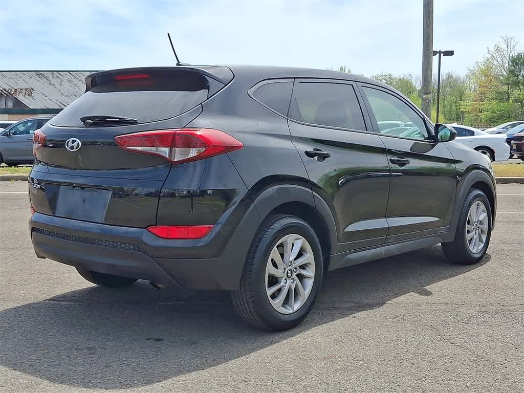 2017 Hyundai Tucson SE 21
