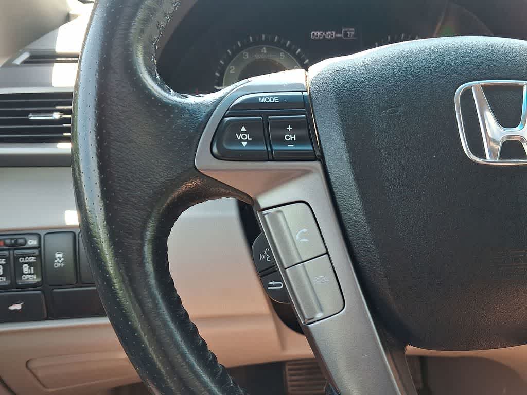 Thumbnail: 2013 Honda Odyssey - 17