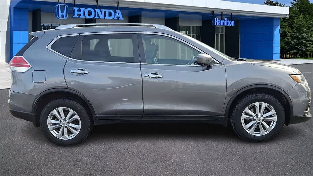 Thumbnail: 2016 Nissan Rogue - 9