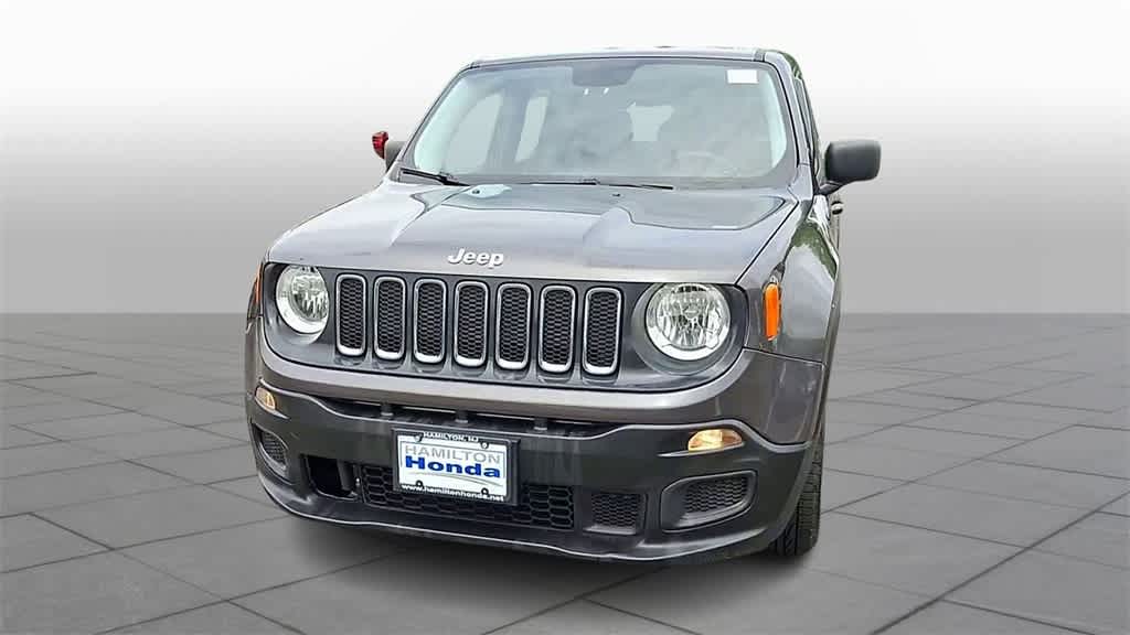 Thumbnail: 2016 Jeep Renegade - 3