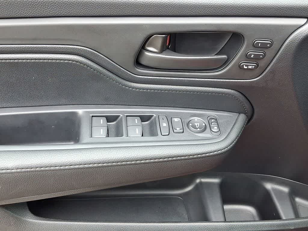 Thumbnail: 2026 Honda Odyssey - 10