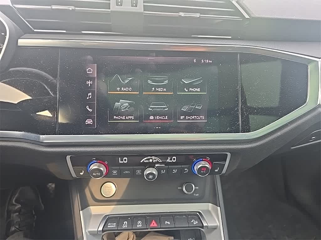 Thumbnail: 2020 Audi Q3 - 11