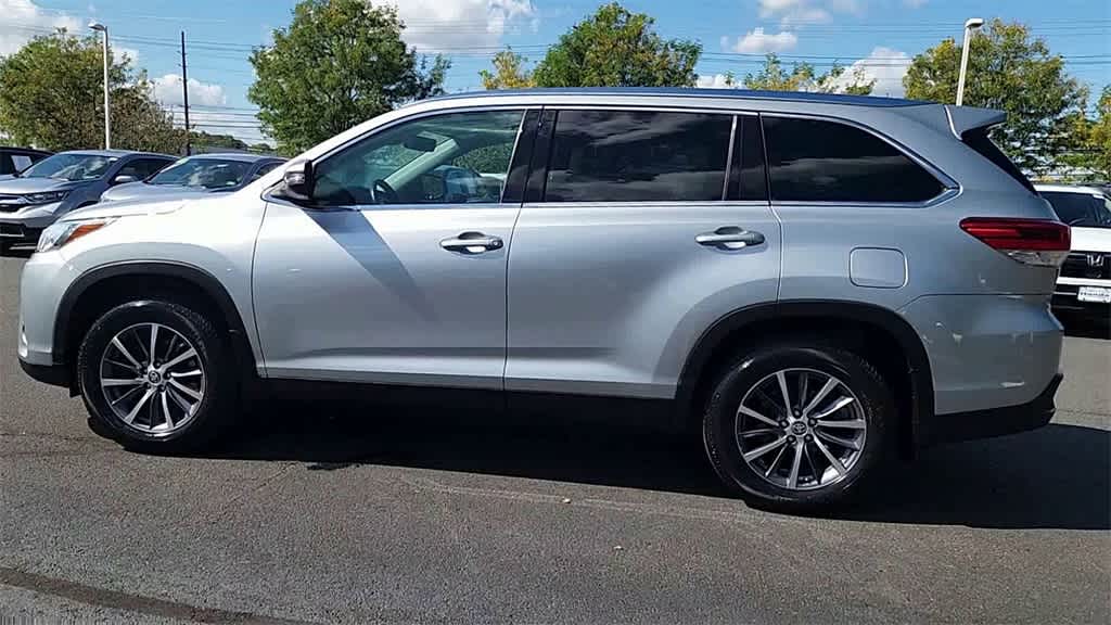 Thumbnail: 2019 Toyota Highlander - 5
