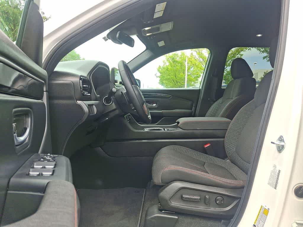 Thumbnail: 2025 Honda Pilot - 11