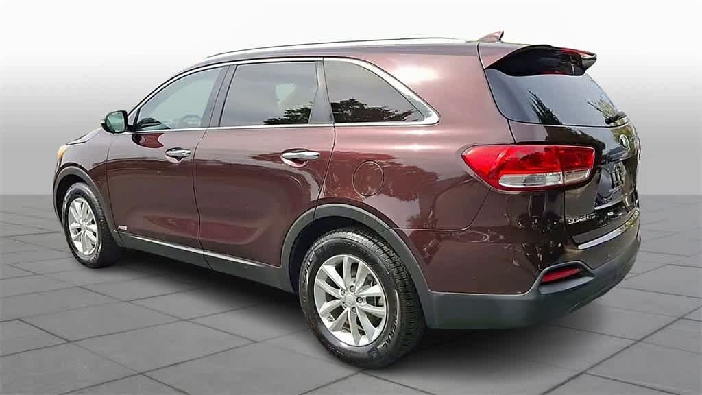 Thumbnail: 2016 Kia Sorento - 6
