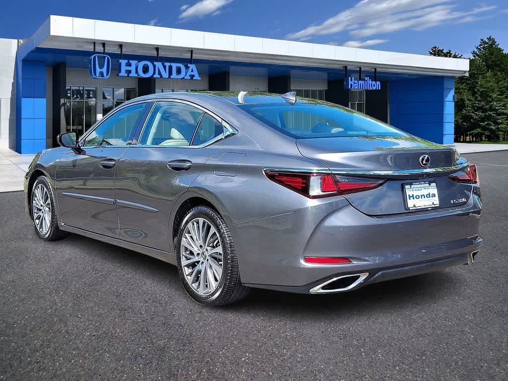 Thumbnail: 2019 Lexus ES - 22