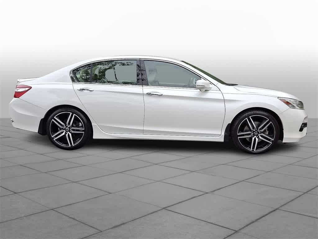 Thumbnail: 2016 Honda Accord - 25
