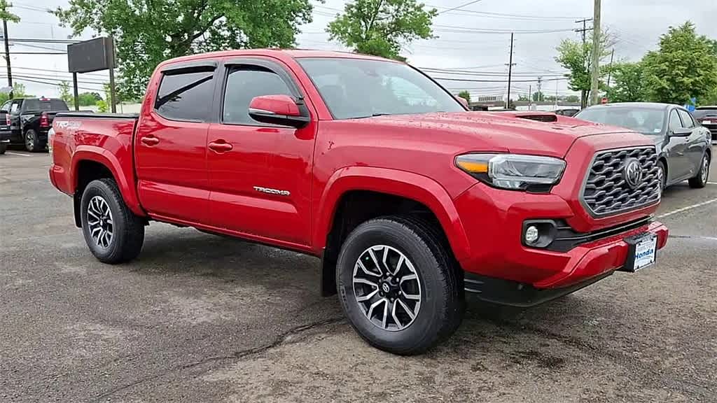 2021 Toyota Tacoma TRD Sport 2