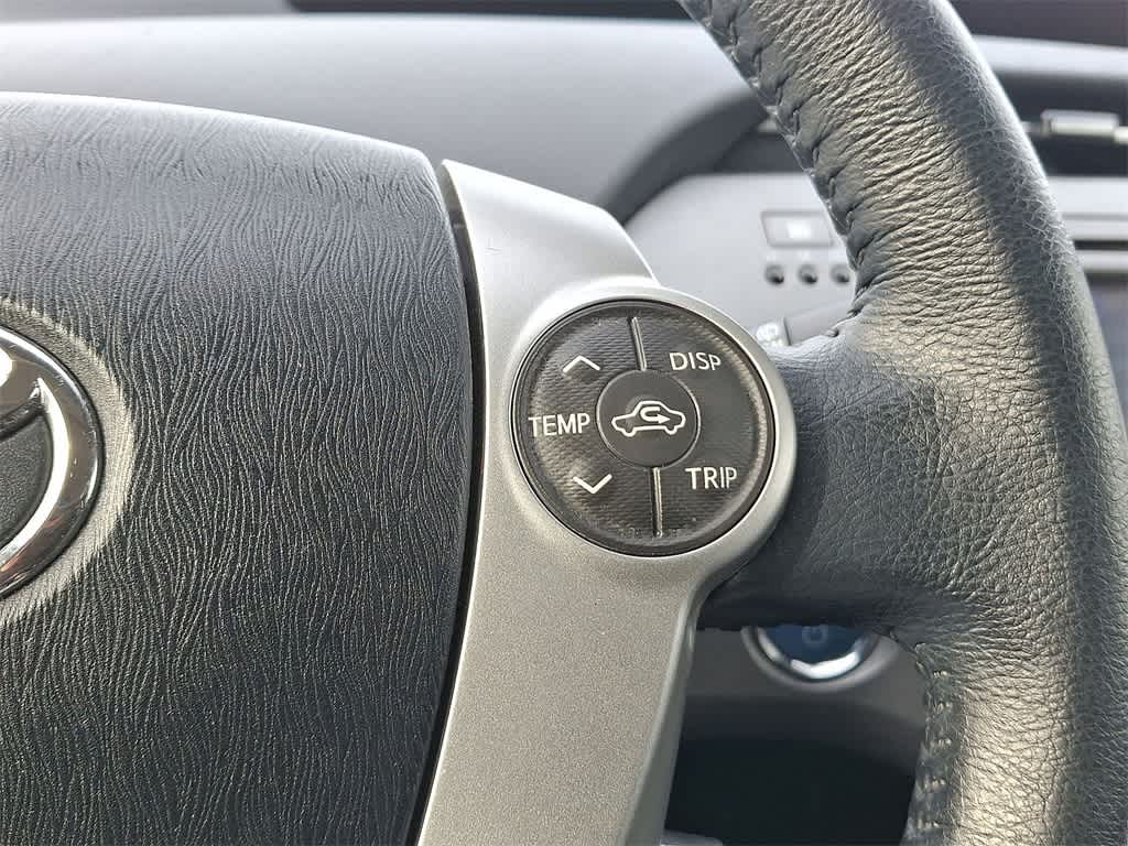 Thumbnail: 2015 Toyota Prius - 18