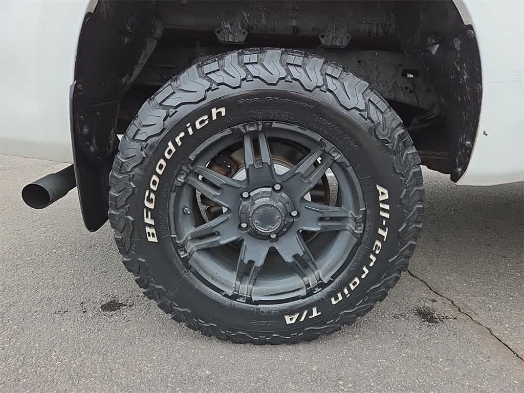 Thumbnail: 2010 Toyota Tundra - 12