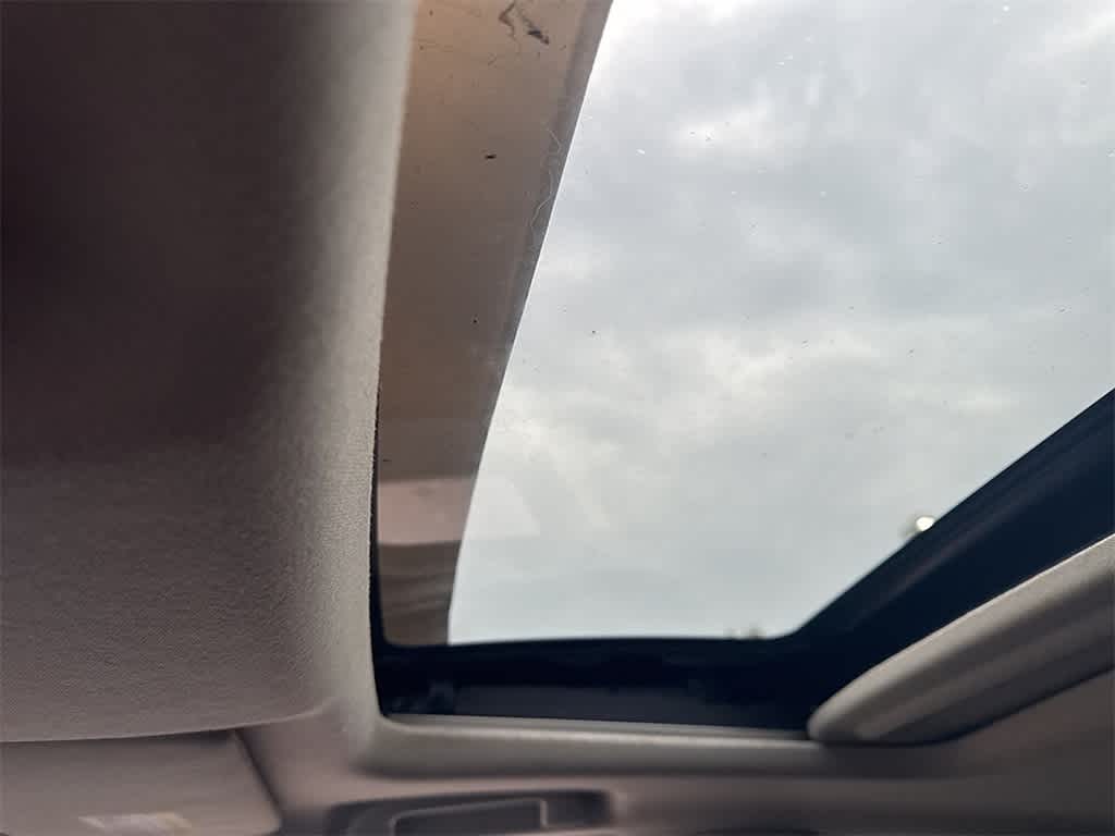 Thumbnail: 2016 Honda HR-V - 15