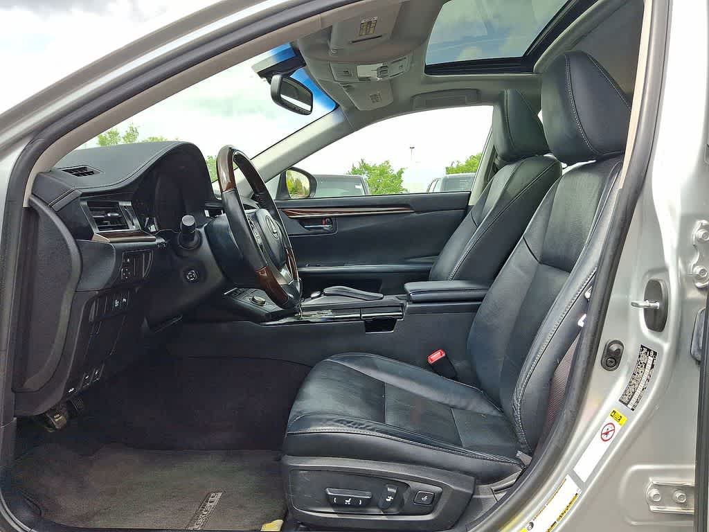 Thumbnail: 2014 Lexus ES - 11