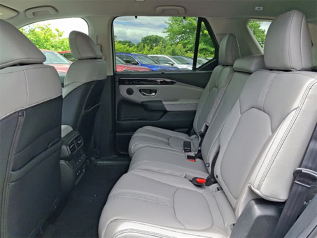 Thumbnail: 2025 Honda Pilot - 11
