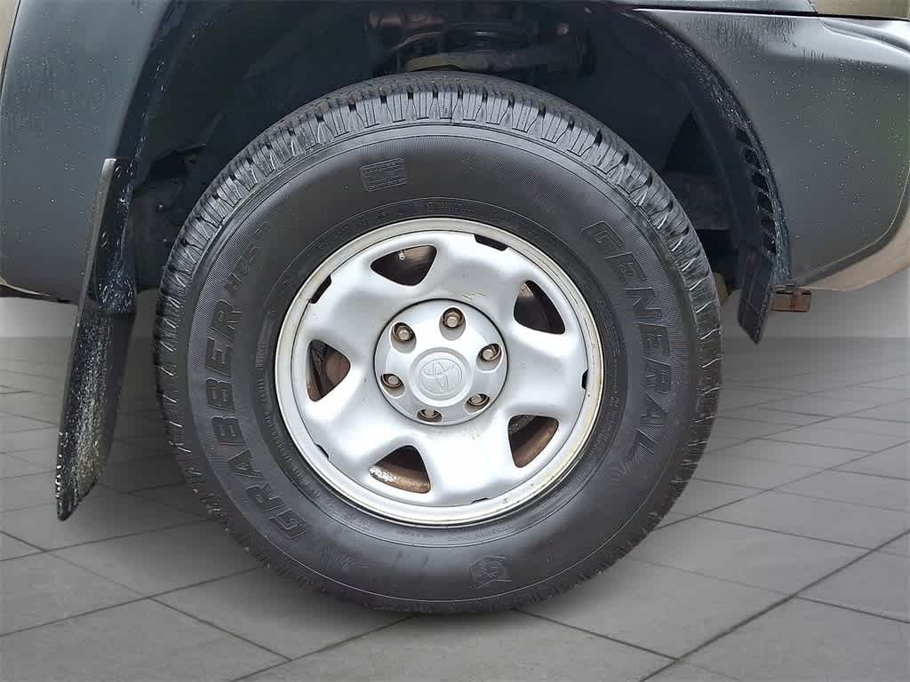 Thumbnail: 2012 Toyota Tacoma - 17